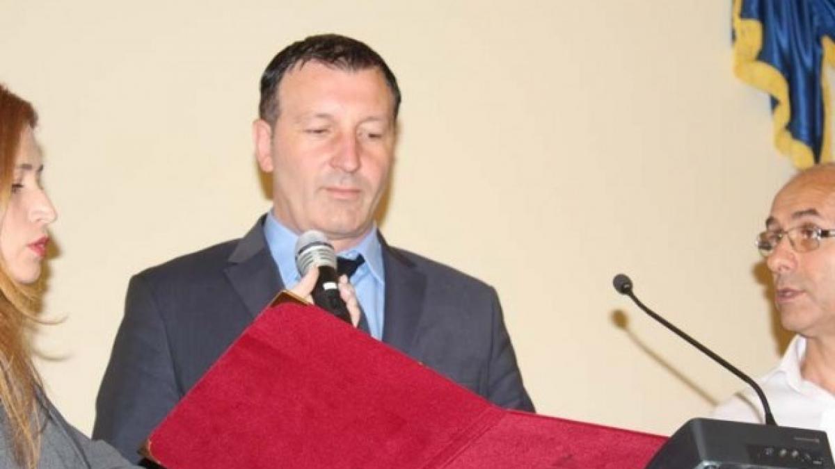 tragedie in lumea politica un consilier alde a fost gasit mort in masina