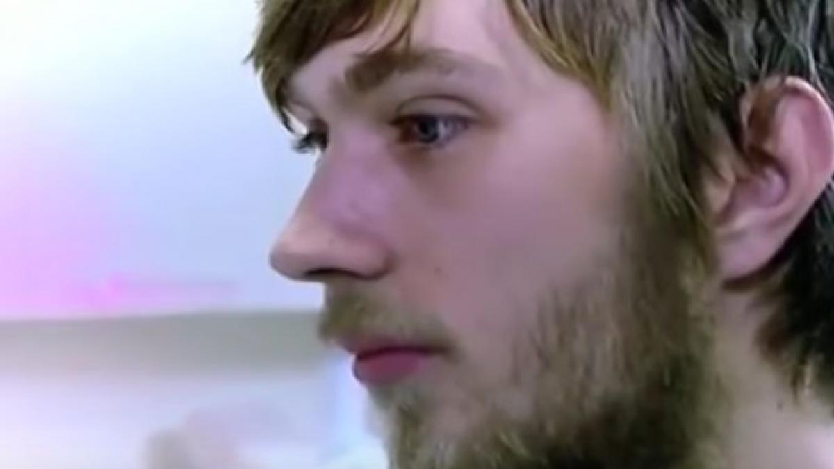 acest tanar nu s a spalat niciodata pe dinti cum arata dantura lui video