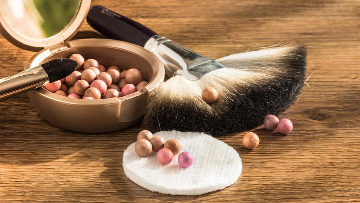 de ce nu trebuie sa cumperi cosmetice contrafacute