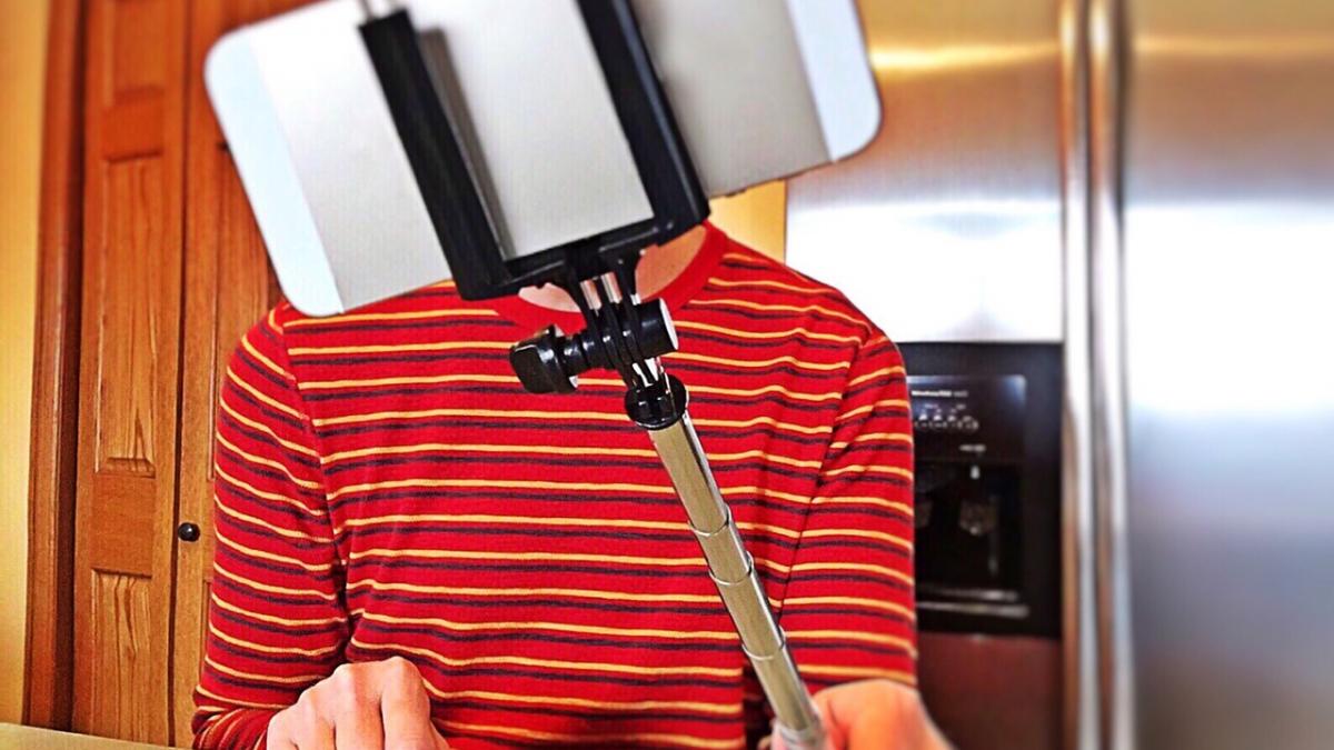orasul european care interzice folosirea selfie stick ului