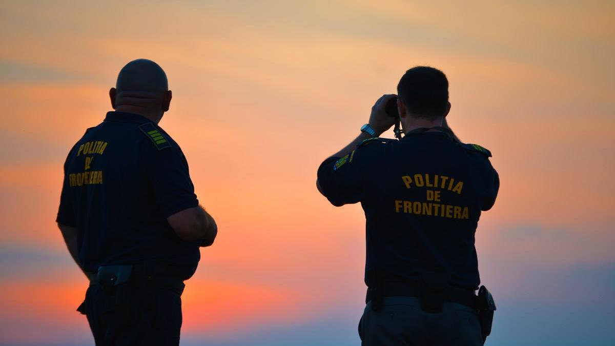 cinci irakieni care intentionau sa iasa ilegal din romania ascunsi in podeaua falsa