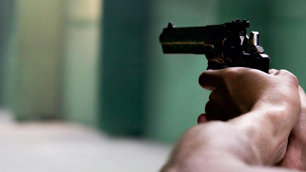 ucisa de politistii chemati chiar de ea sa o apere femeia urma sa fie mireasa