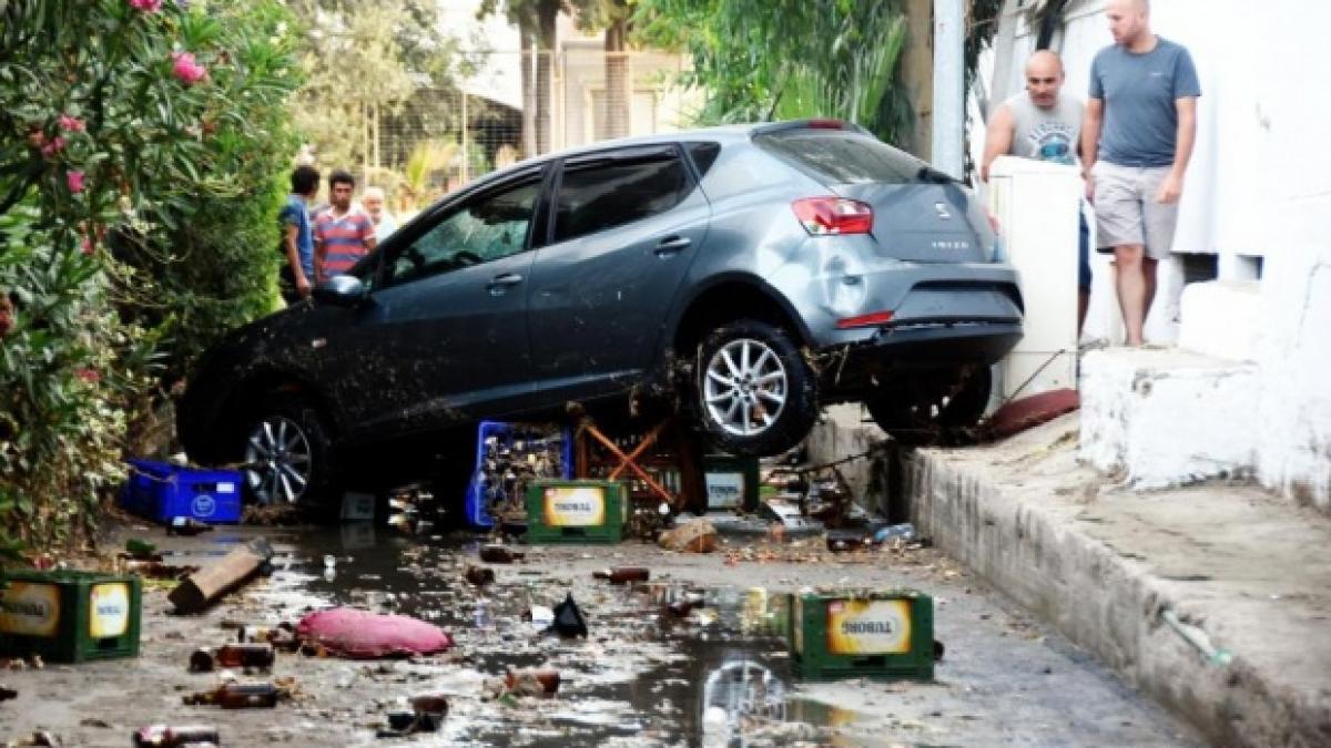 momente dramatice surprinse in timpul cutremurului care a lovit grecia si turcia vineri dimineata