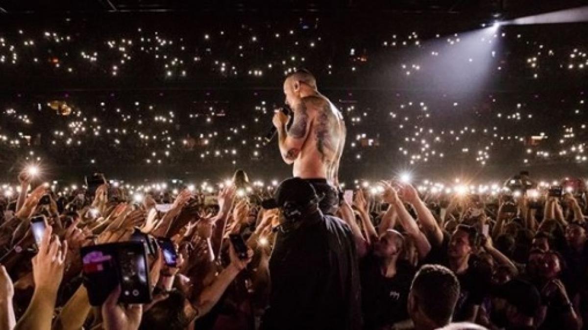 autoritatile ofera detalii socante despre modul in care s a sinucis chester bennington solistul