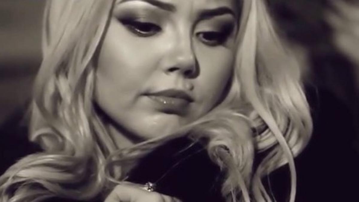 denisa isi ridica o casa chiar langa cimitirul in care va fi ingropata toti ii deplang acum soarta