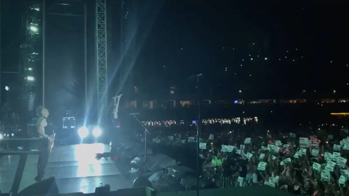 depeche mode despre fanii din romania foarte infocati dar respectuosi video