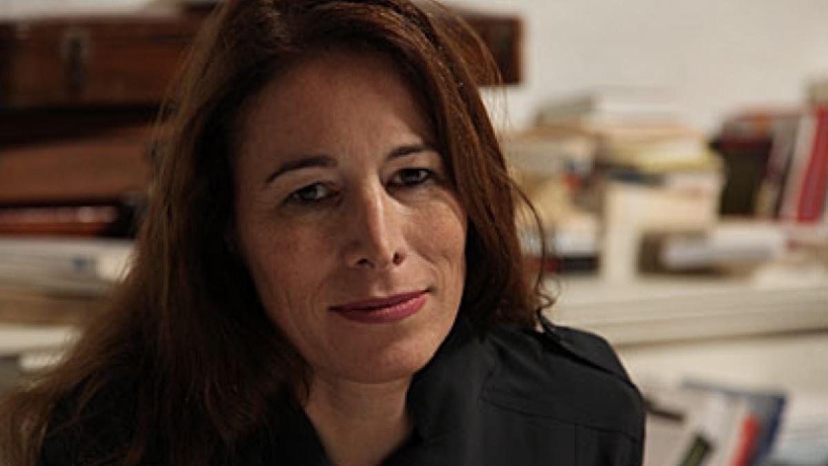 filosoafa anne dufourmantelle a murit incercand sa salveze de la inec mai multi copii