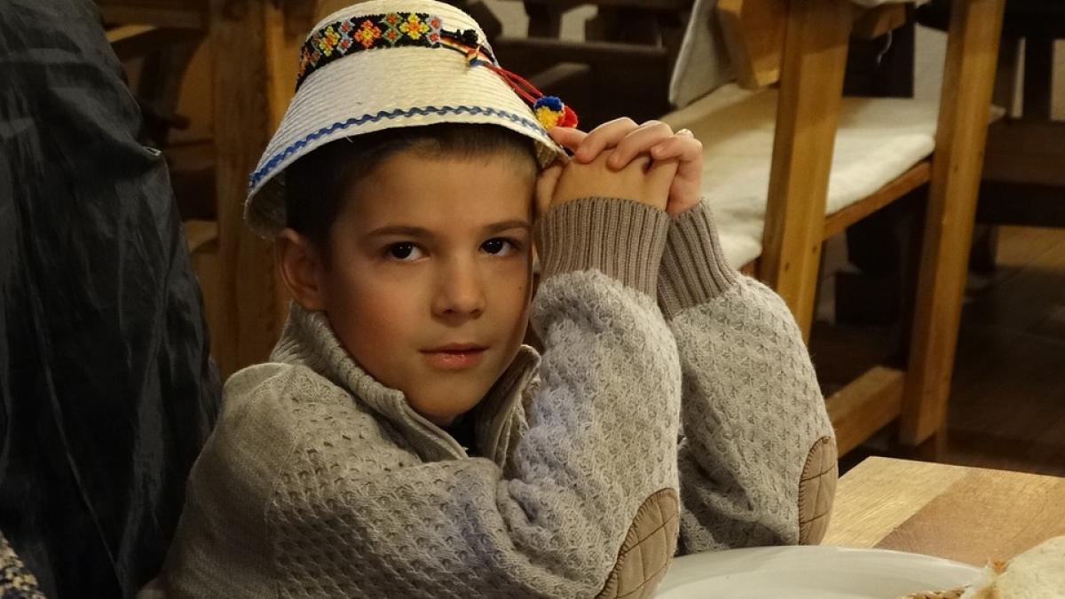 cea mai cunoscuta atractie turistica din maramures are in spate o frumoasa poveste de dragoste