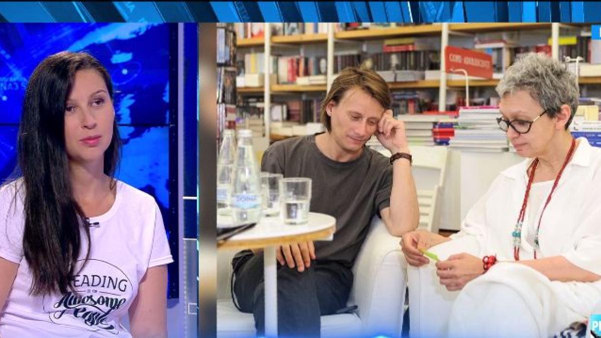 eroina zilei femeia care le pune tinerilor cartea in mana