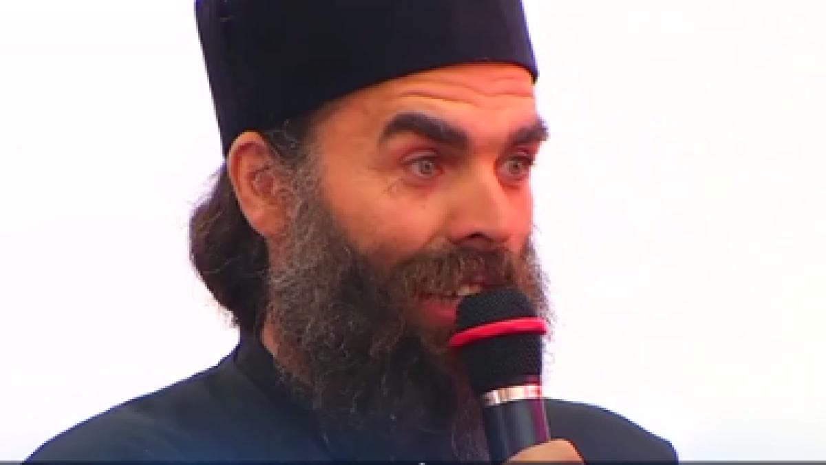 scandal cu noile buletine ale romanilor un fals calugar a facut scandal