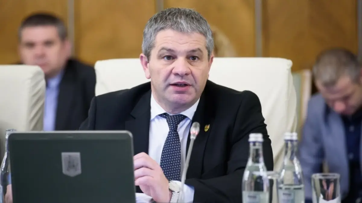 soarta ministrului sanatatii florian bodog depinde de vaccinuri