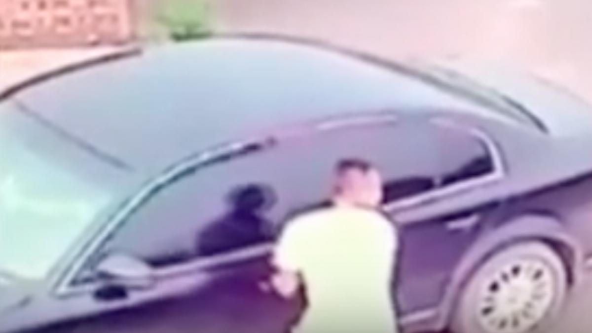 un hot a avut parte de un adevarat soc atunci cand a vrut sa sparga o masina video