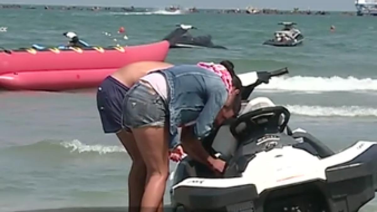 video ilegalitate pe litoral skijet urile pot fi inchiriate doar cu buletinul desi nu este legal