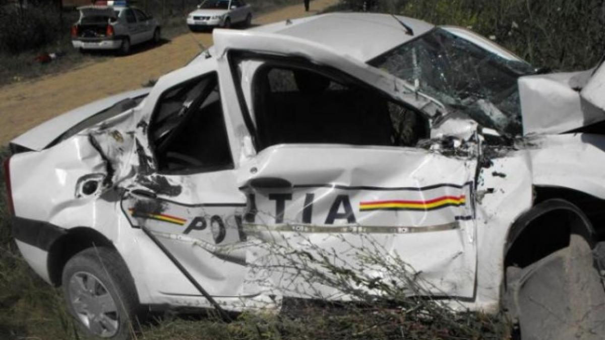 accident cumplit in statiunea 2 mai un politist a murit in misiune iar un jandarm a fost ranit grav