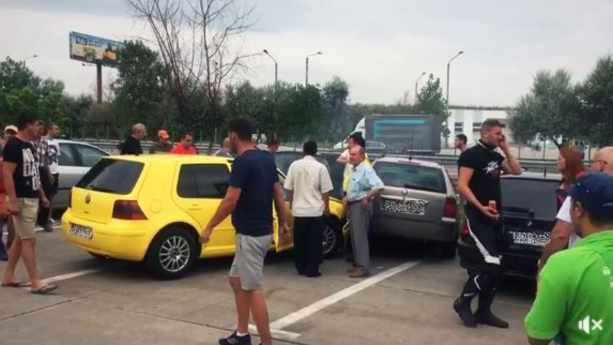 accident pe autostrada soarelui o soferita a spulberat o familie intr o benzinarie