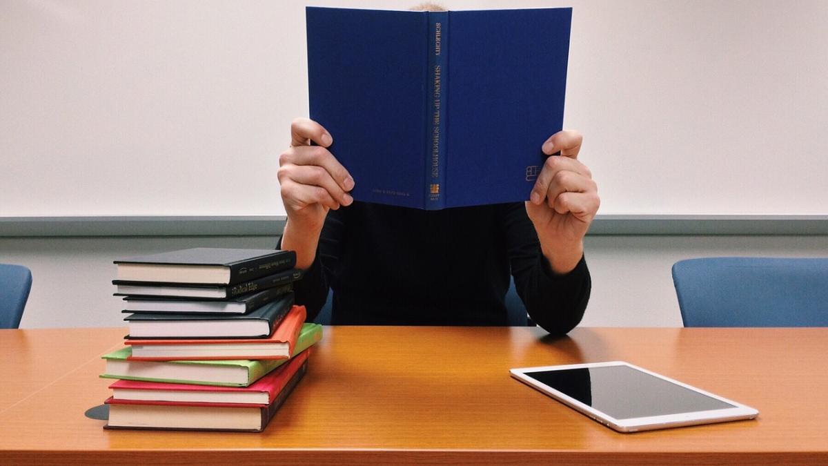 anunt important pentru absolventii de licenta si master ce se intampla cu bursele lor