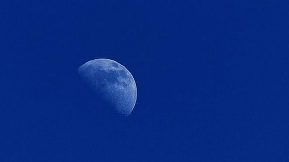 descoperire surprinzatoare despre luna ce se afla in interiorul acestui corp ceresc e incredibil