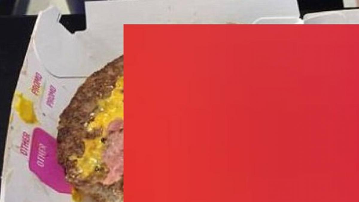 a cumparat un meniu de la mcdonald s cand a deschis pachetul a avut un soc imediat a fotografiat