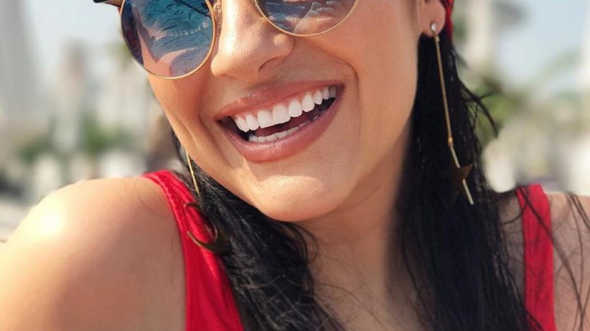 cum arata andra in costum de baie