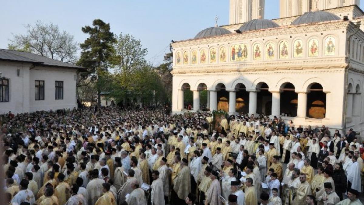 mesajul emotionant al unei scriitoare catre romani pentru fiecare preot care a cazut decazut exista