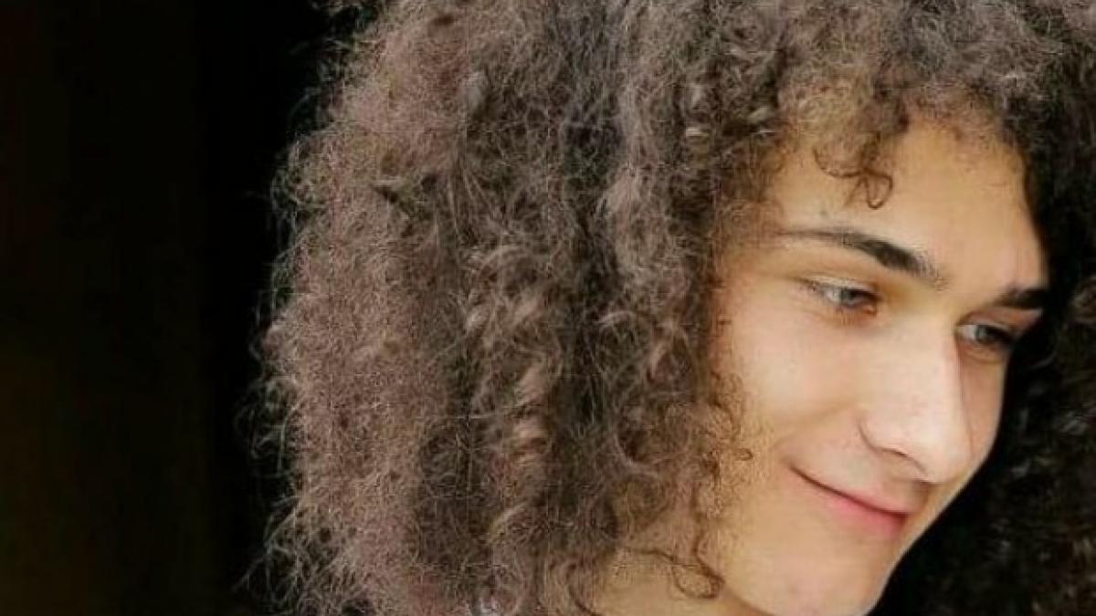 ce poezie a scris tanarul mort pe muntele tampa e trista viata pe pamant