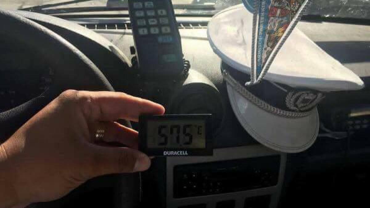 marian godina revoltat de temperatura ridicata dintr o masina de politie nu o sa iti vina sa crezi