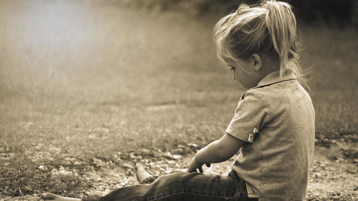 o femeie din galati a fost amendata dupa ce si a lasat fiica nesupravegheata