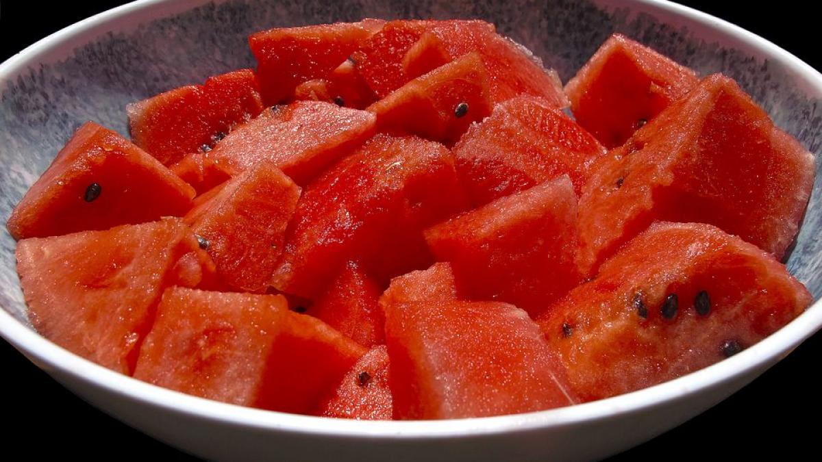 nu ti ar placea sa mananci o felie de pepene verde de craciun metoda geniala prin care poti sa l