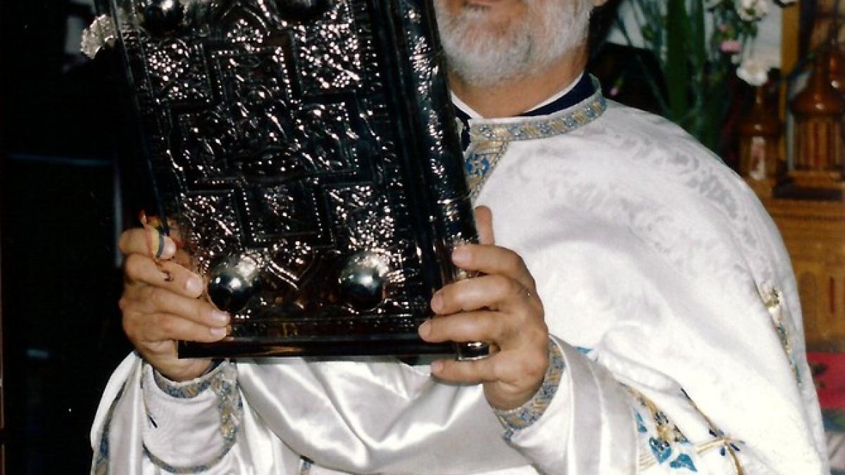 caz socant intr o biserica din romania enoriasi atacati cu biblia