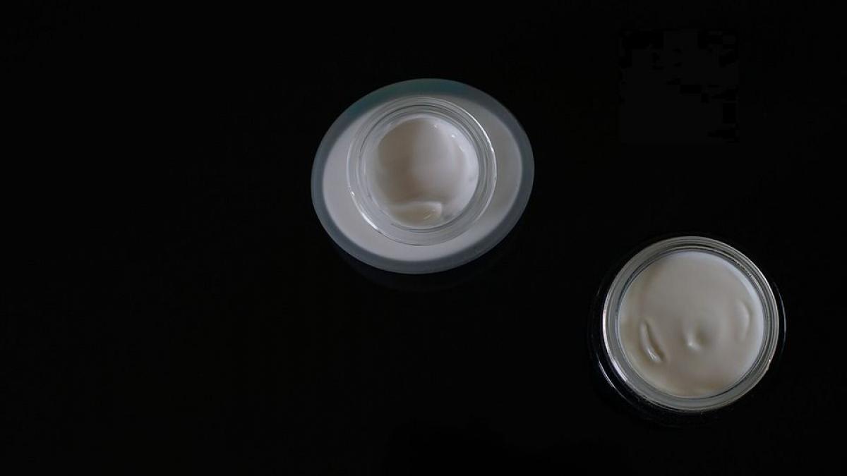 nu mai da banii pe creme scumpe uite ce poti sa folosesti pentru un ten de invidiat