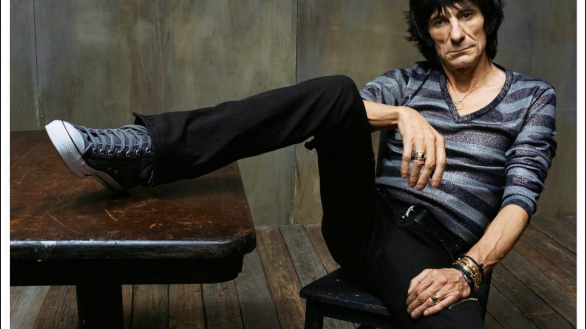 ronnie wood pregatit sa isi ia ramas bun de la familie dupa ce a refuzat chimoterapia