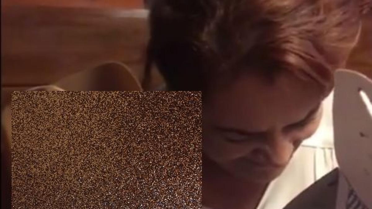 sotul ei a murit de craciun si a fost devastata sapte luni mai tarziu a deschis o cutie iar ce a