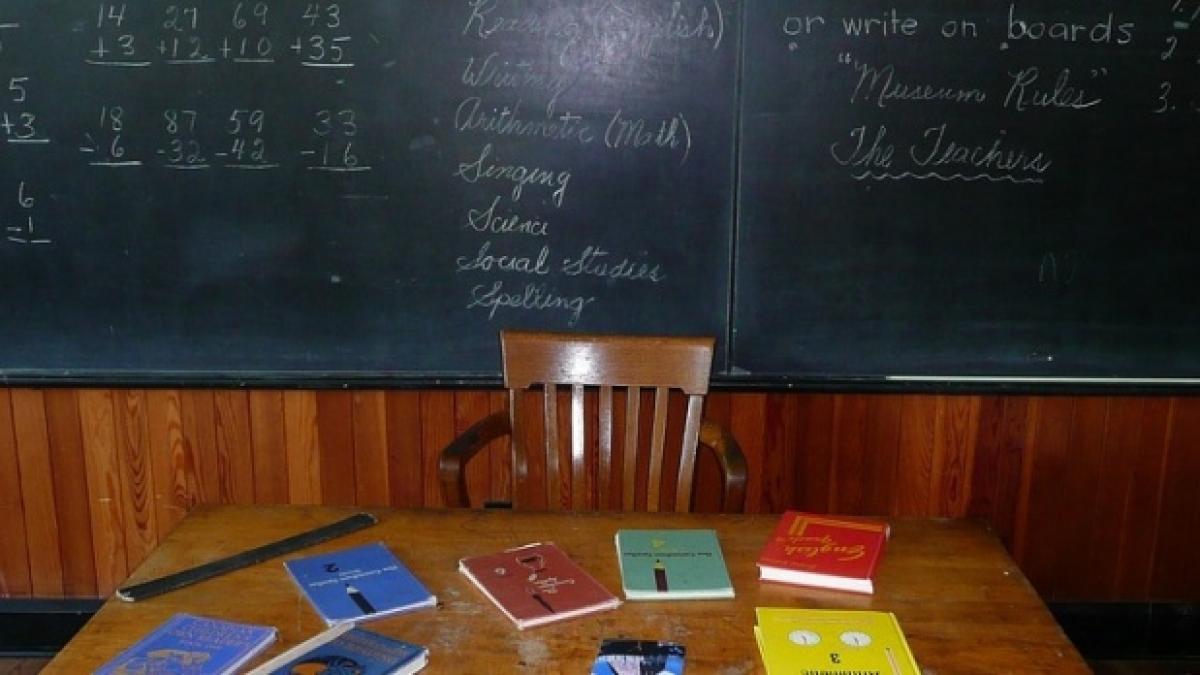 acuzatii grave la o scoala din romania mai multi profesori sunt anchetati pentru luare de mita cu