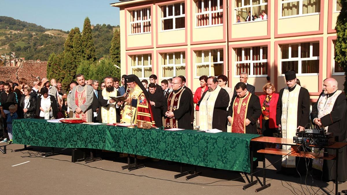 fara slujbe religioase la careurile scolare cine cere interzicerea lor in republica moldova