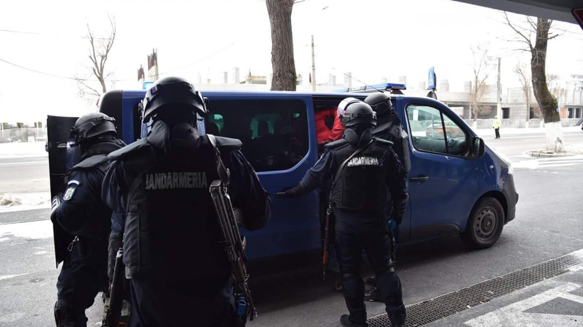 inalt ofiter din cadrul jandarmeriei romane arestat pentru 30 de zile dupa ce a fost ridicat de