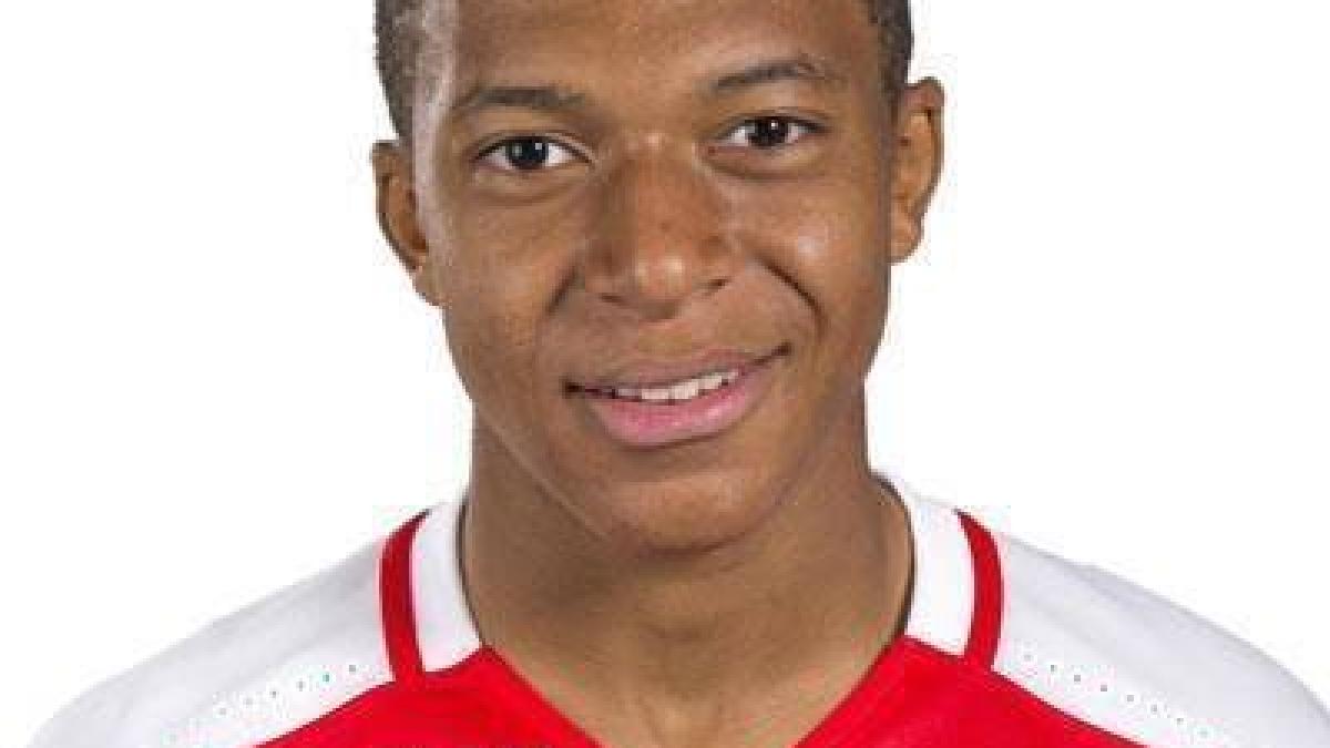 marca kylian mbappe este noul jucator al lui psg