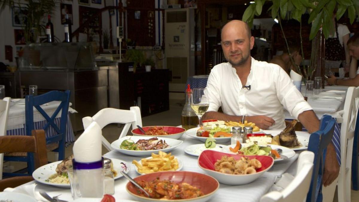 ce a patit actorul cosmin selesi in grecia nu i a venit sa creada ce a patit actorul cosmin selesi in grecia nu i a venit sa creada