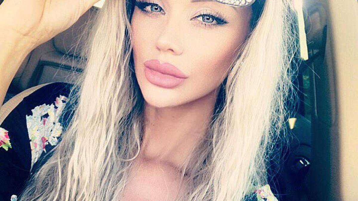 imagine de infarct cu bianca dragusanu cum a fost surprinsa vedeta la piscina foto