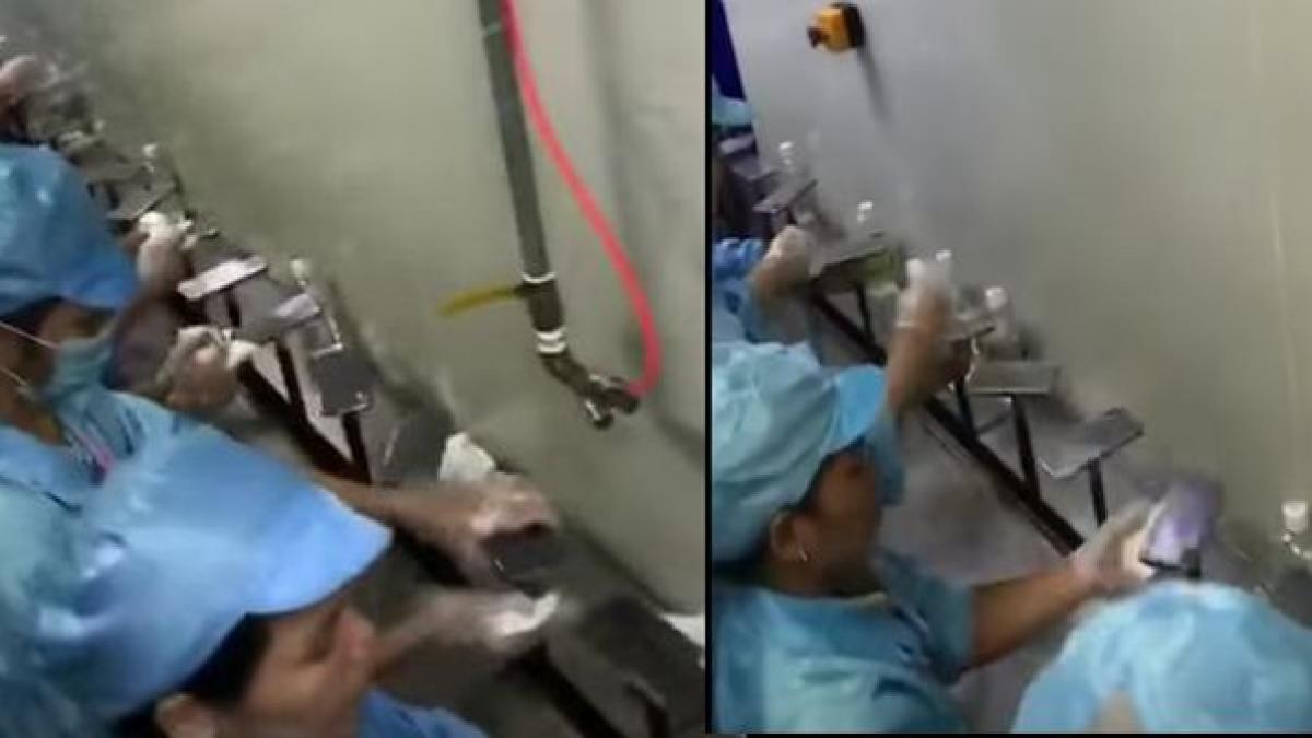 imagini filmate cu camera ascunsa iata cum este produs iphone 8 video