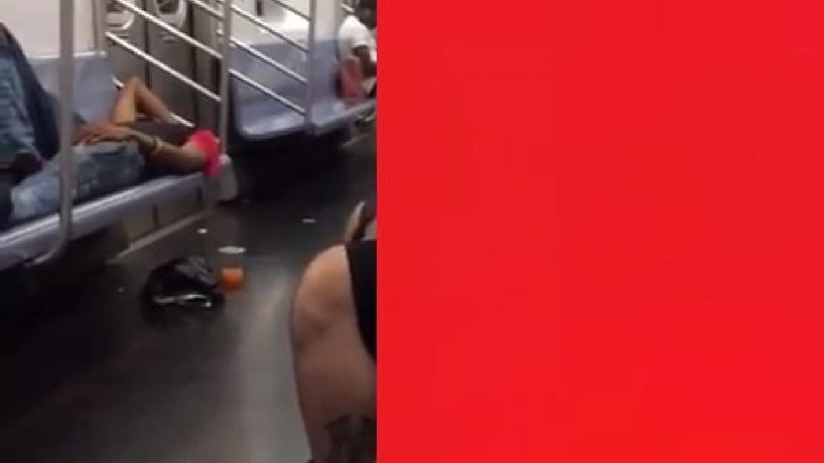 ipostaza inedita in care a fost surprins acest cuplu la metrou calatorilor nu le venea sa creada