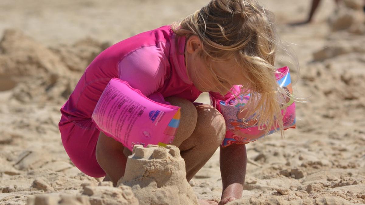 pericolul din vacante o fetita a ajuns la spital cu rani grave