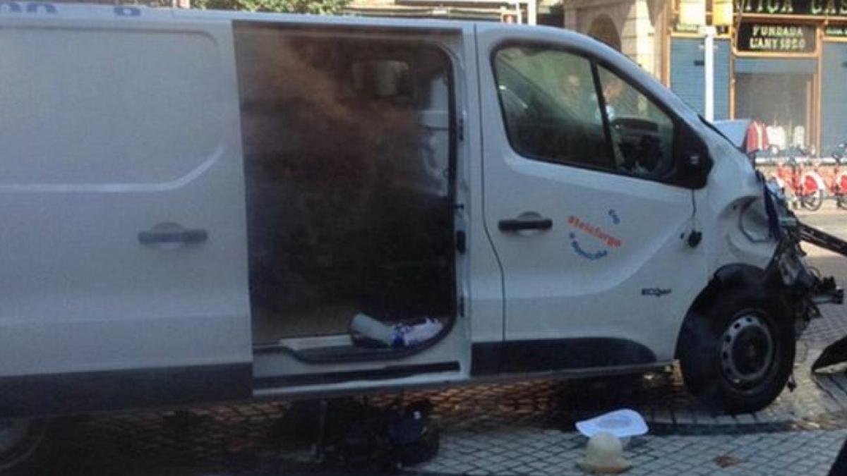 roman stabilit in barcelona sunt imagini ingrozitoare sunt copii intinsi pe jos atacatorii au