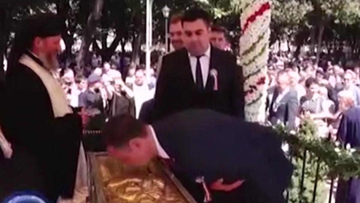 politikix ministrii coada la pupat moaste