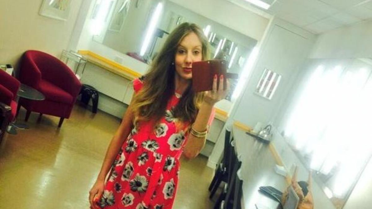 a ramas complet paralizata dupa ce a luat o gura de carne de pui povestea emotionanta a unui fost