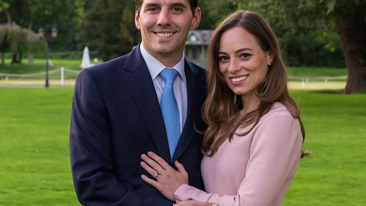 printul nicolae s a logodit cu iubita sa anuntul a fost facut pe o retea de socializare