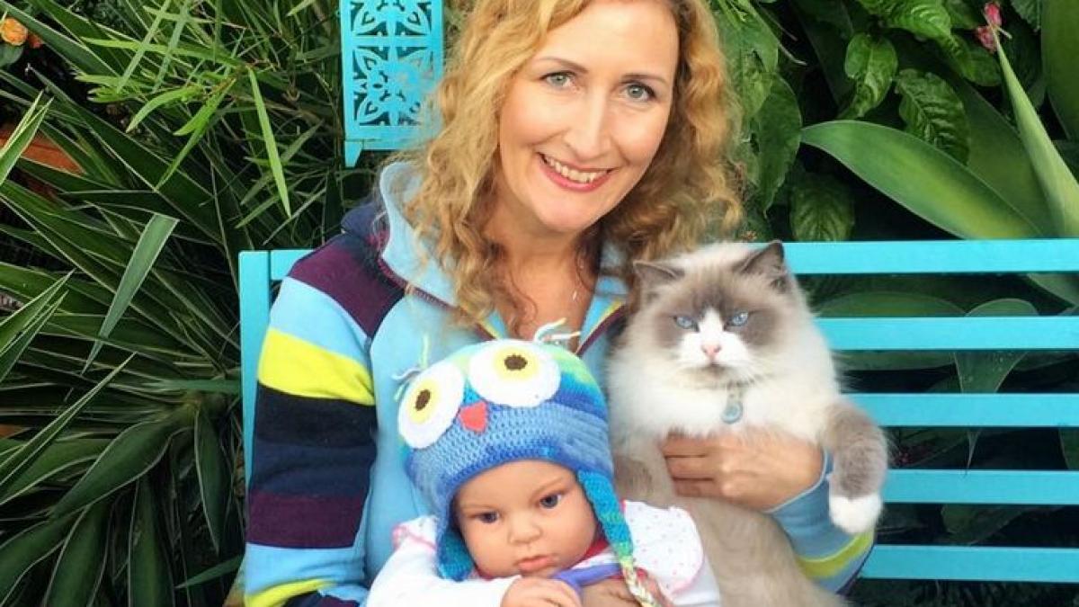 sustine ca isi iubeste toti cei 57 de copii doar ca numai doi sunt umani