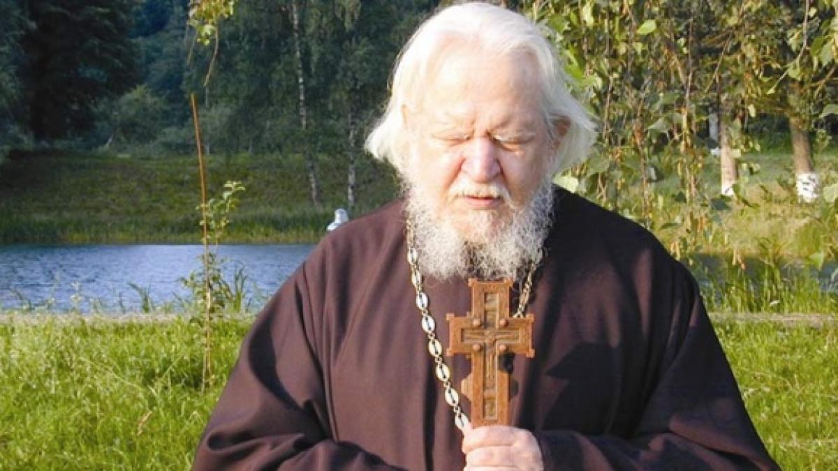 daca iubesti pe cineva dar te minte si te insala iar dupa multe incercari nu reusesti sa l schimbi