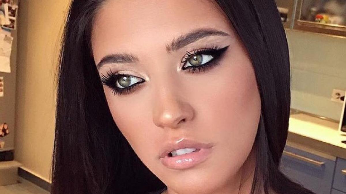 imaginea cu care antonia si a incins fanii foto