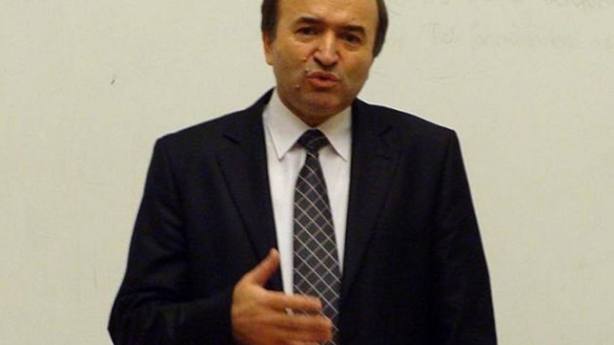 ministrul justitiei somat in scandalul legilor justitiei