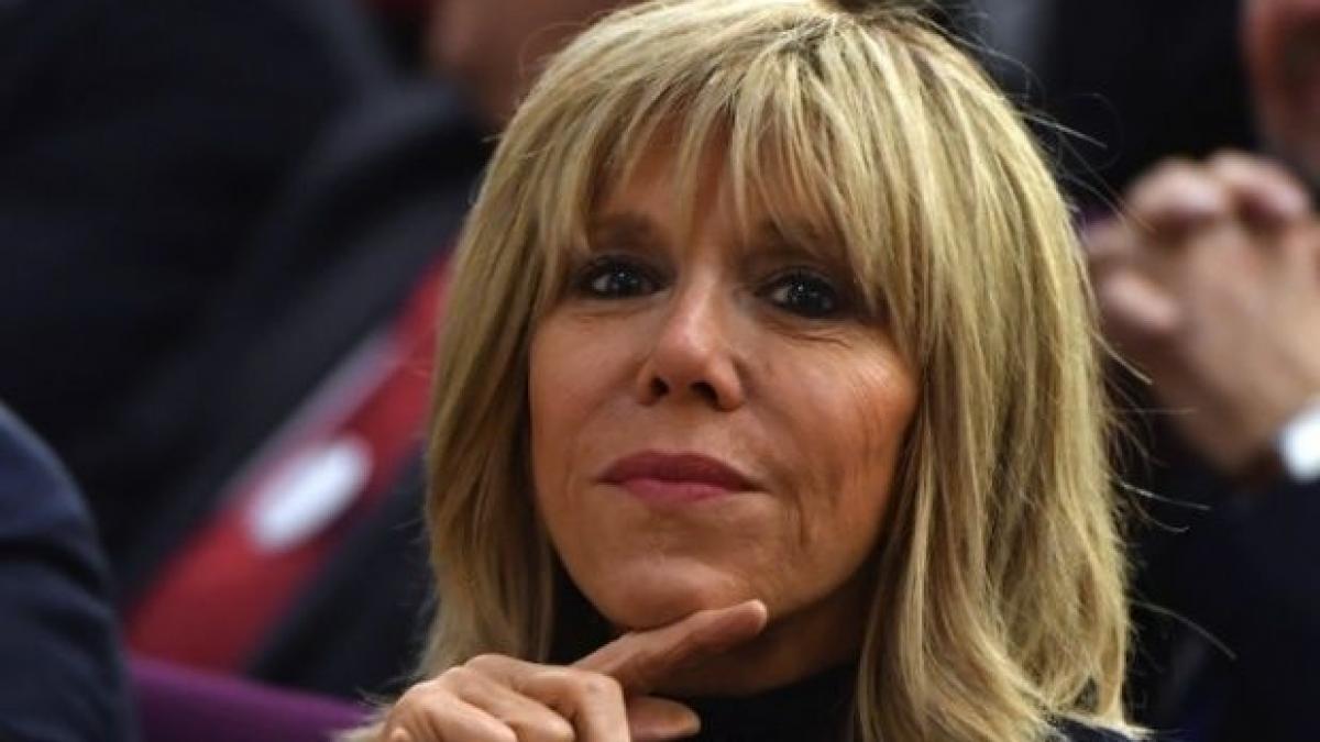 cum se mentine in forma brigitte macron la 64 de ani